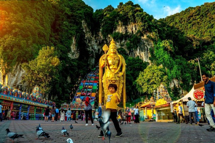 Private Batu Caves & National Mosque Tour image