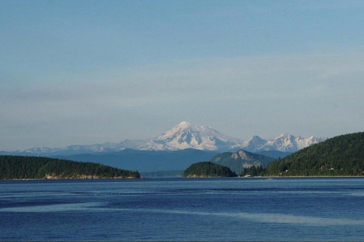 San Juan Islands Seaplane Flight & Hiking Adventure Tour from Seattle image