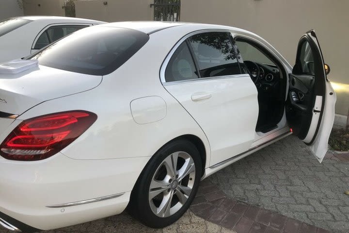 Full-Day Cape Town Private Transfers and Chauffeur Services image