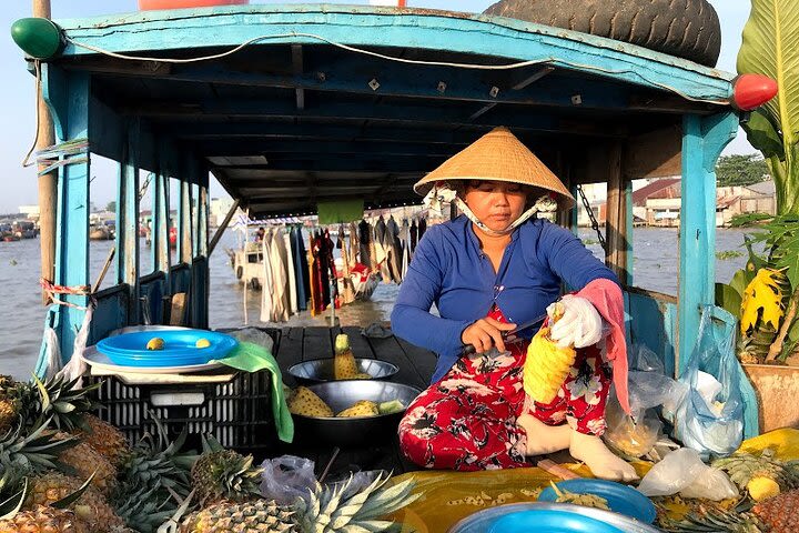 2 days : Discover Mekong Delta - Cai Rang floating market with 5 Star Hotel  image