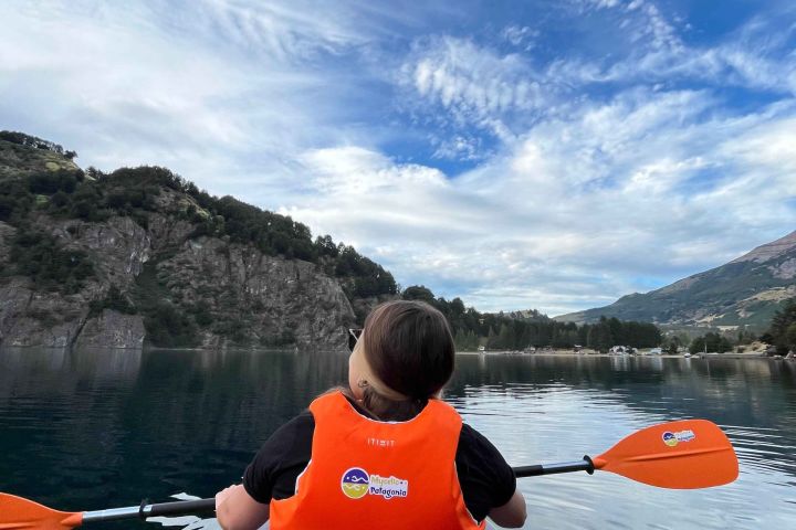 Tour Lago La Paloma: Kayak y Serenidad en Coyhaique image