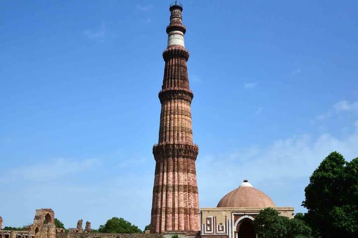 Guided Walking Tour of Qutub Minar and Mehrauli Archaeological Park  image