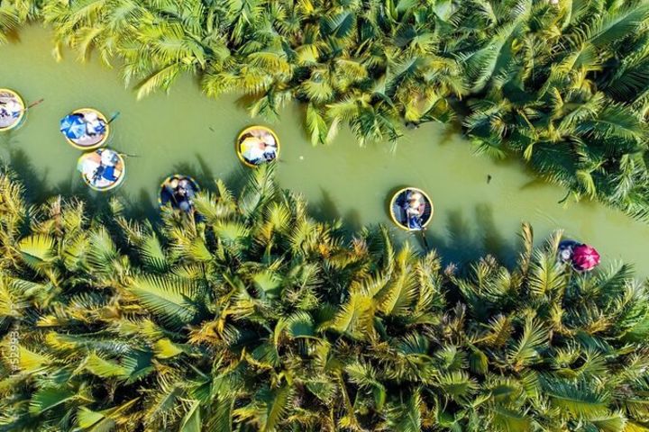 Hoi An Night Tour with Basket Boat Ride image