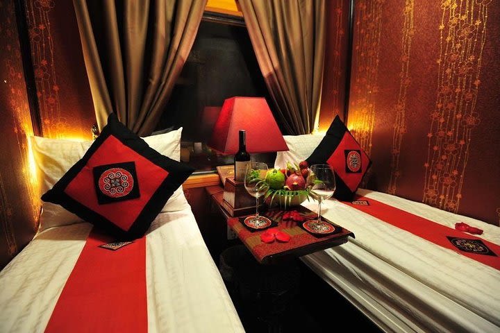 Overnight Train Hanoi - Lao Cai - Hanoi CHAPA image