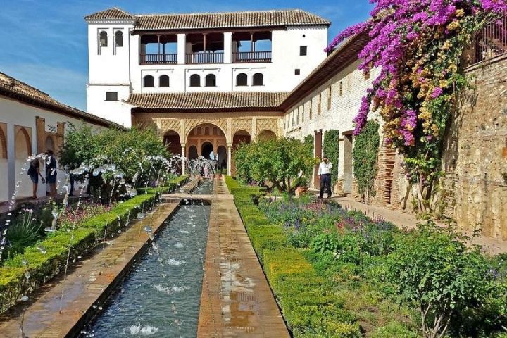 Alhambra & Nazaries Palaces Day Trip from Seville image