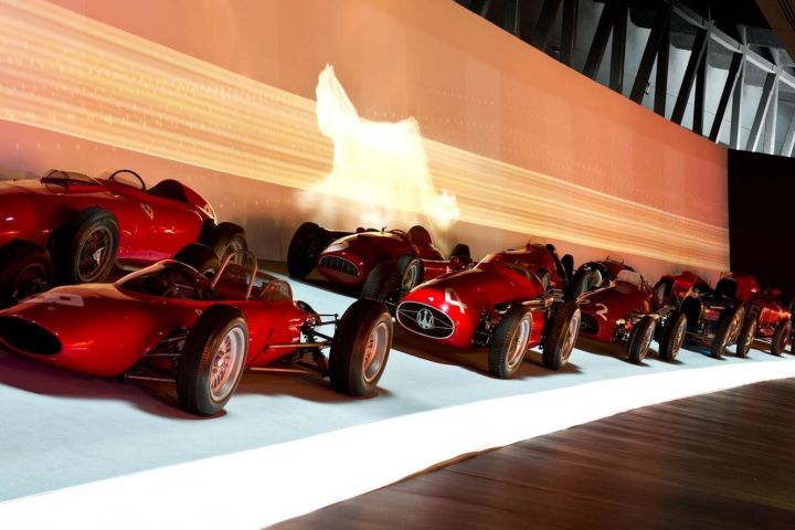 Skip-the-Line National Automobile Museum & Turin Hop-On Hop-Off Tour image