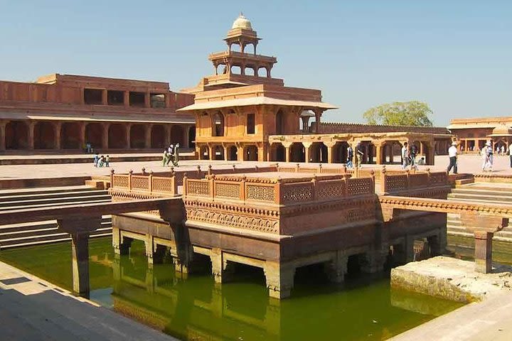 All Inclusive same day tour of Taj Mahal & Fatehpur Sikri from Delhi by Car image