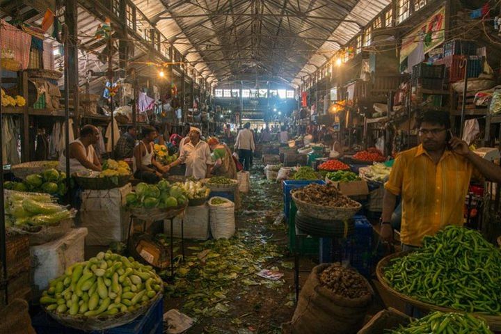 Photography Tour of Mumbai at Dawn: With spices & thieves market & transport image