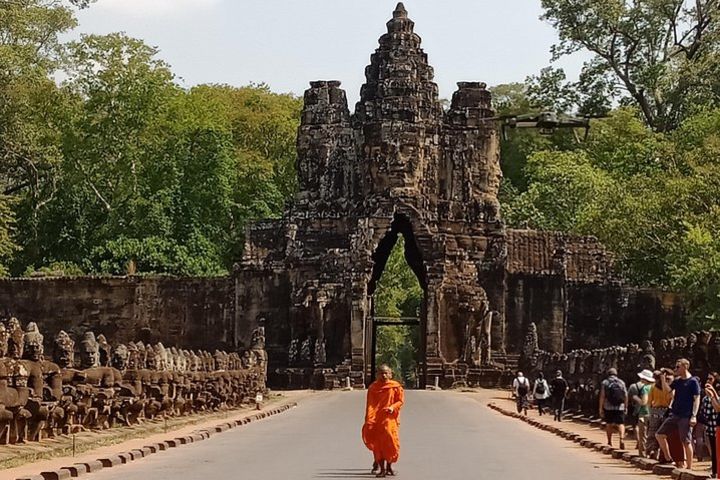 Angkor Tuk Tuk Tours & Private Guide, Sunrise Angkor Wat, Angkor Thom & Ta Prohm image