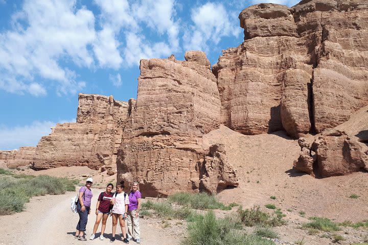 Charyn canyon image