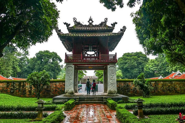  Ha Noi Private city tour and water puppet private tour image