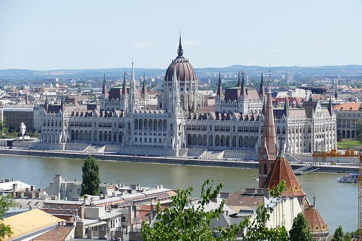 Private 4-hours City Tour of Budapest with private guide and Hotel Pick-up image