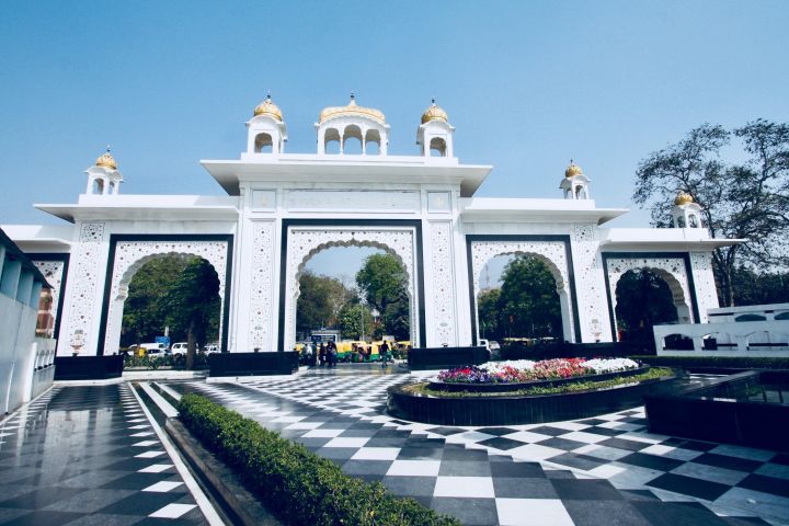 Gurudwara Bangla Sahib Walking and Taste Tour image