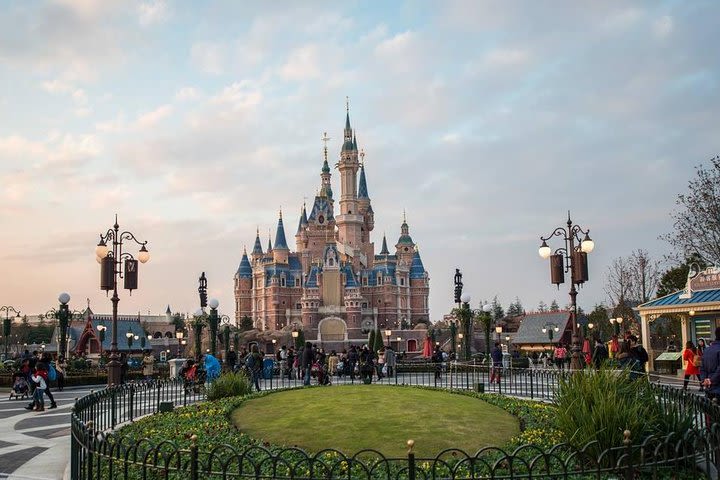 shanghai Disney tour image