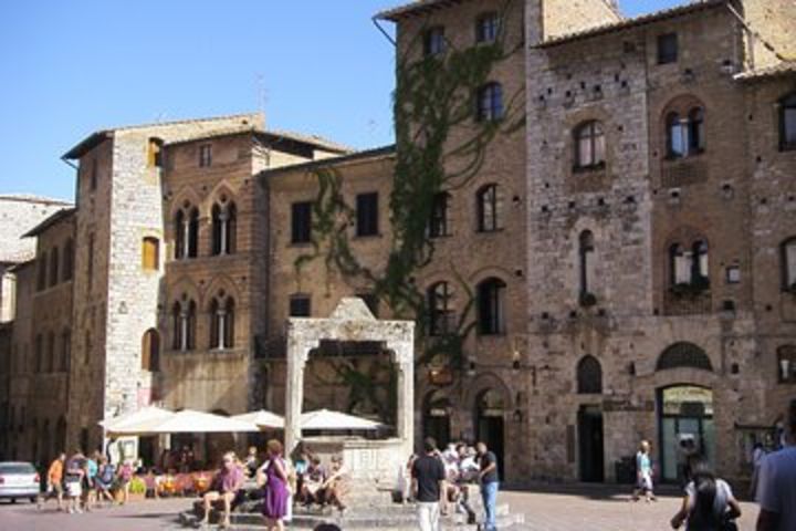 Siena, San Gimignano & Wine tasting from Florence - Small Group by minivan image