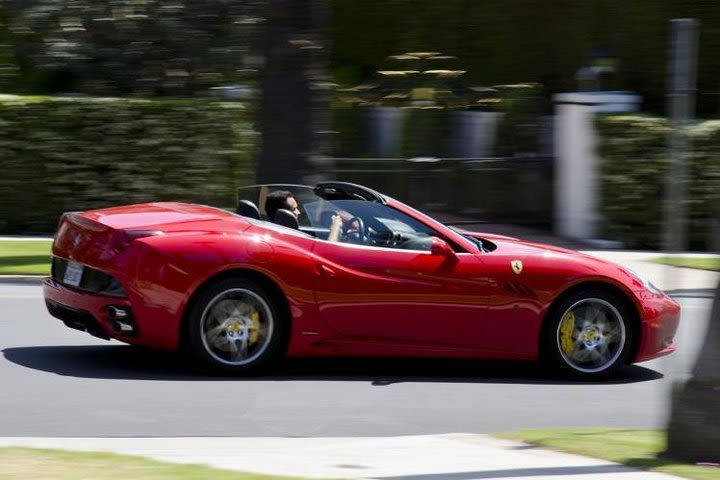 Ferrari California Test Drive image