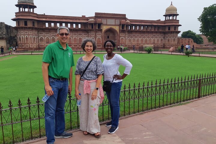 One Day Taj Mahal Agra Tour With Fatehpur Sikri Including Lunch image