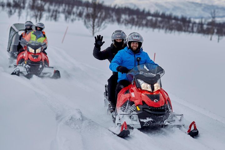 Snowmobile safari in the amazing Lyngen Alps image