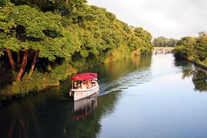 Oxford Sightseeing River Cruise Along The University Regatta Course image