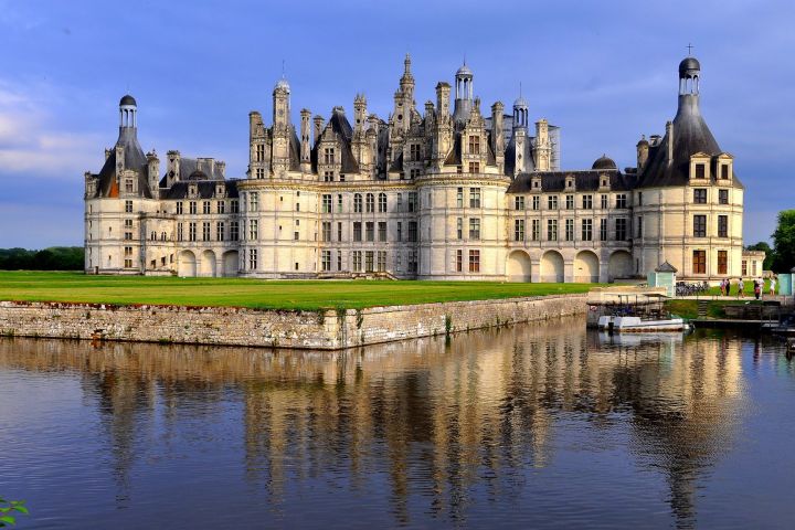 Chambord & Chenonceau Castles Tour from Tours - Small Group image