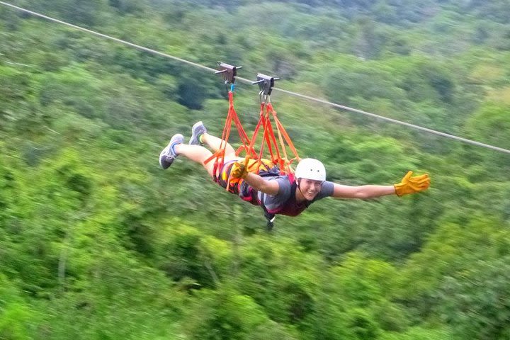 Best combination :Rafting level III with canopy zip lines and Superman cable in La Fortuna zone image