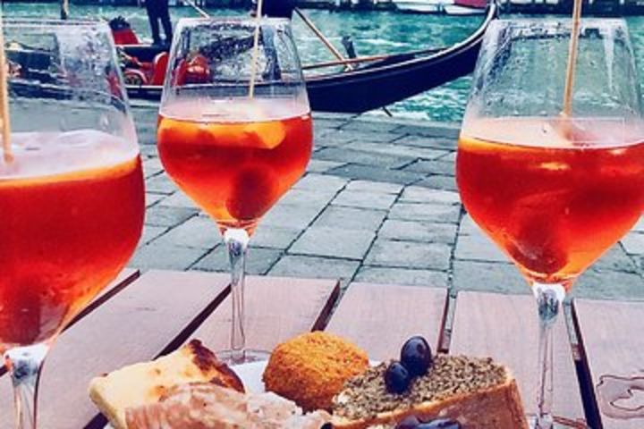 Venice: Aperitif & Cicchetti Tasting and Walking Tour image