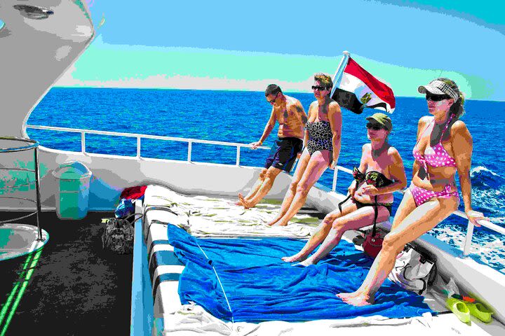 private boat trip from hurghada makadi sahl hashesh soma bay safaga al gouna image