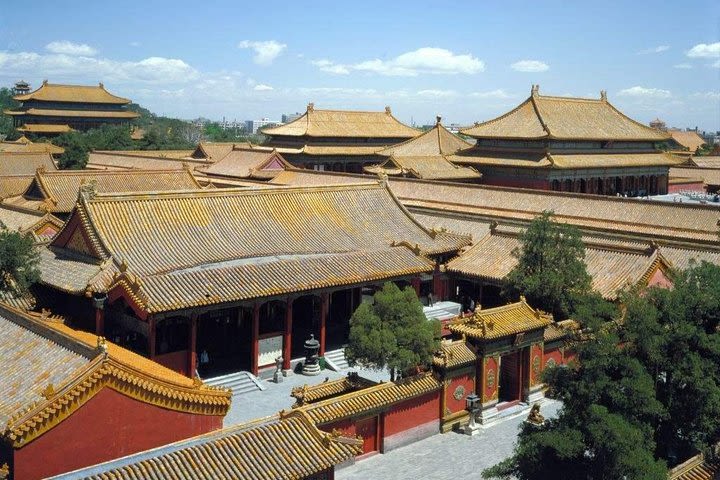 Jinan Private Day Trip to Forbidden City and Mutianyu Great Wall by Bullet Train image