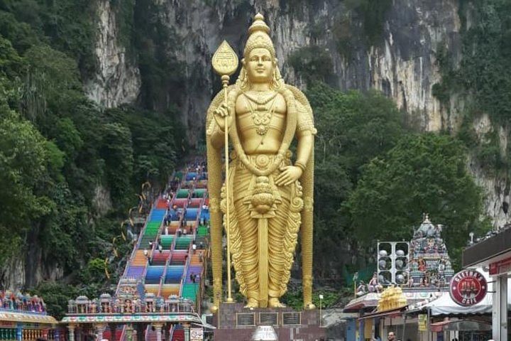 Batu Caves,Hot Spring, Monkey & Fireflies Tour with Dinner image