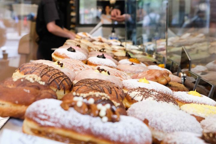 Dublin: Guided Delicious Donut Tour with Tastings image