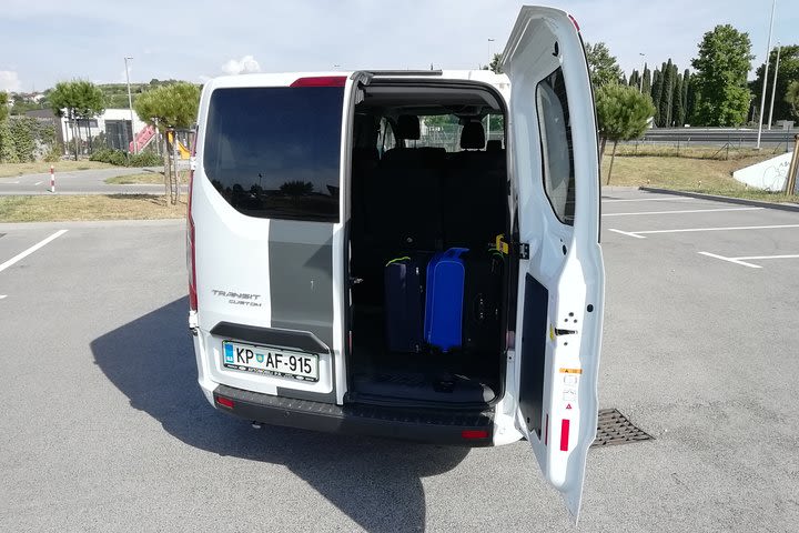 Transfer from Koper to Bologna Airport image