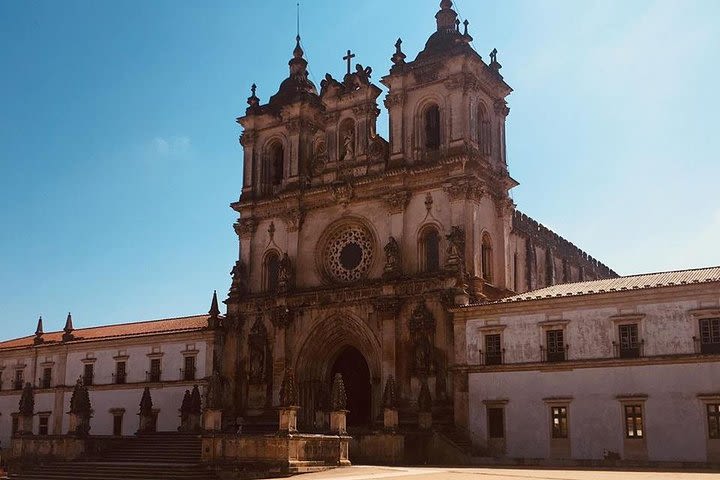 Medieval Monasteries Private day-trip from Lisbon image