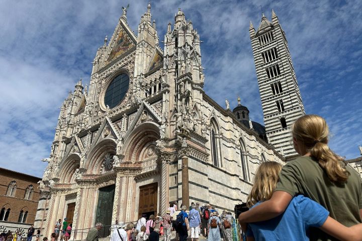 Siena Family-Friendly Walking Tour image