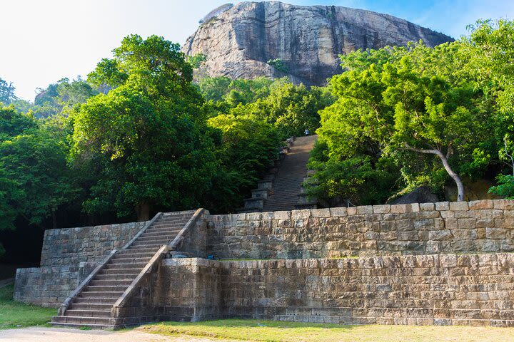 Yapahuwa Ancient Kingdom from Sigiriya image