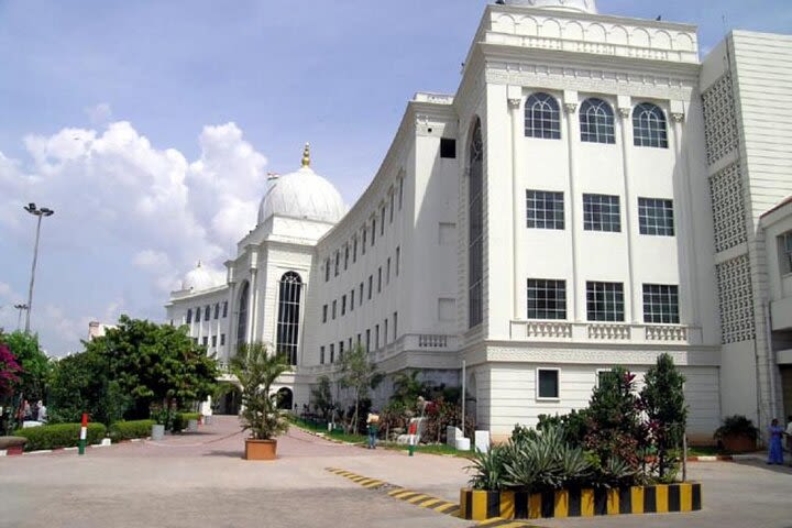 Heritage & Cultural Walk of Hyderabad (2 Hours Guided Walking Tour) image