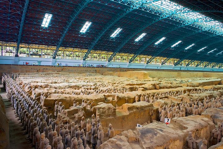 Private Day Tour to Xi'an Terracotta Warriors Museum With Xian Airport Pickup image