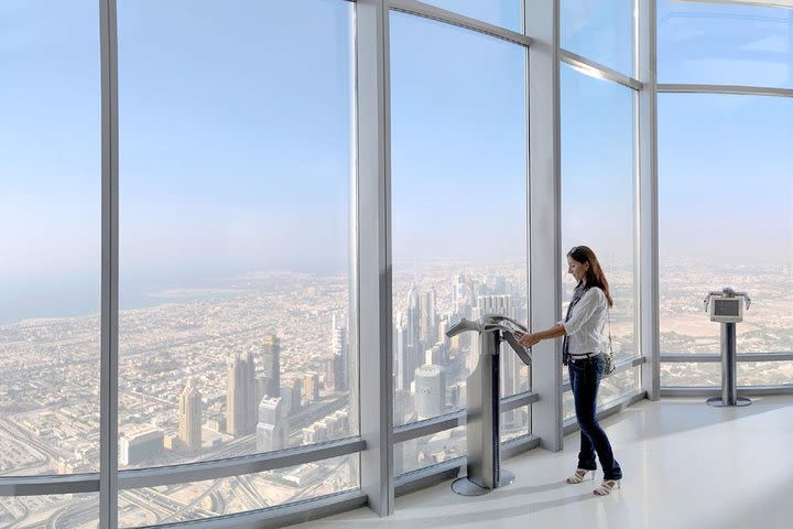 Dubai Burj Khalifa Tour image