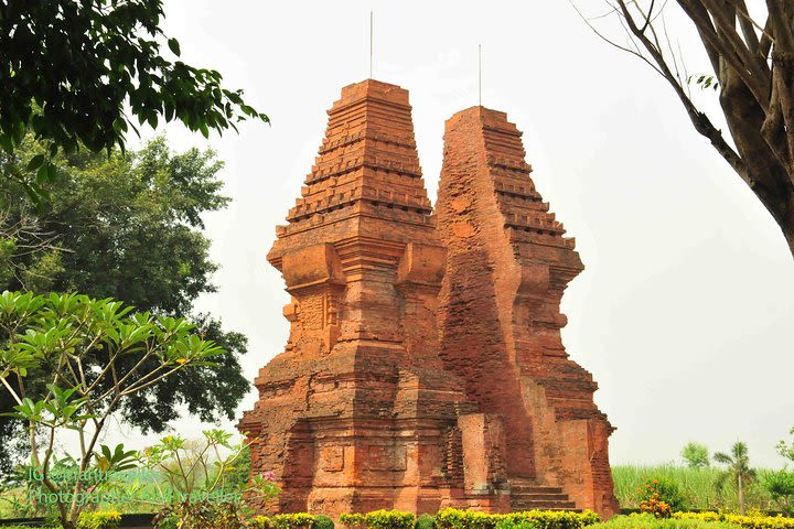 Majapahit Heritage Archaelogy tour via surabaya image