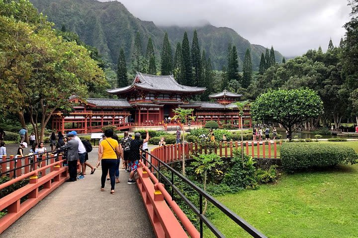 Oahu Circle Island Tour with Byodo-In Temple Admission image