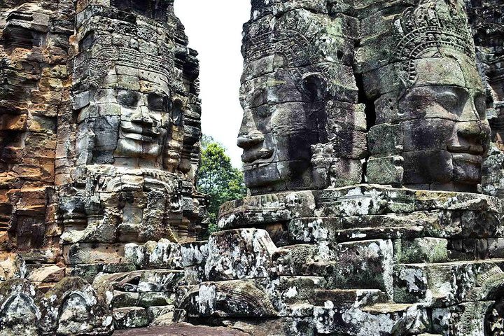 Two-days tour discovering Angkor Wat,The carving of 1000 Lingas and Beng Mealea image