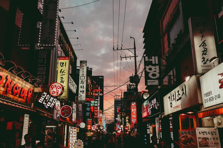 Seoul Night Tour with a Local: Private & 100% Personalized image