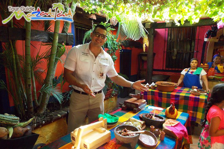 Salsa and Tortilla at El Quelite Village Private Vehicle image