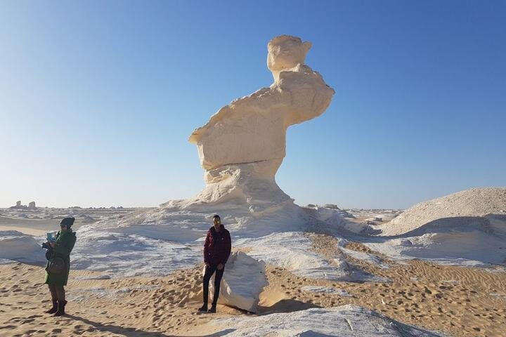 Giza Pyramids and Bahariya Oasis 3-Day Adventure image