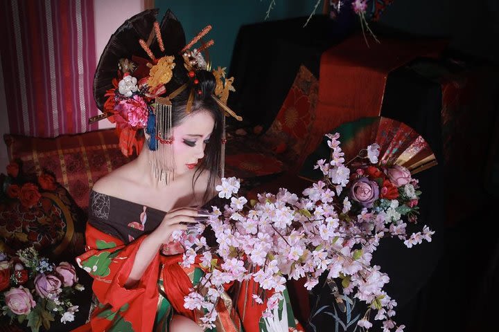 Oiran Private Experience and Photoshoot in Niigata image