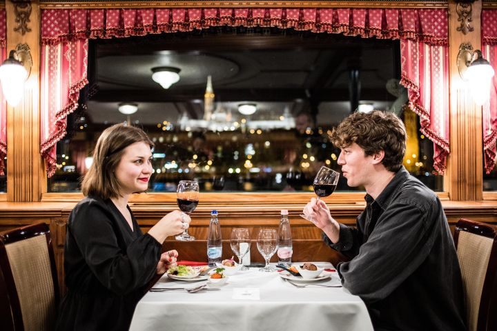 Budapest Danube Dinner Cruise image