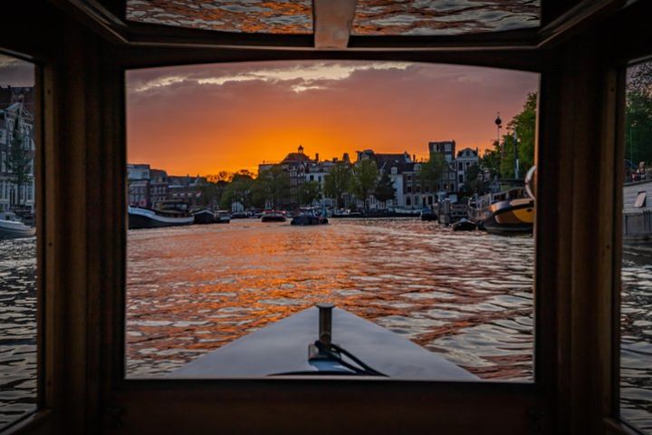 Prosecco & Wine Cruise On Amsterdam Canals  image