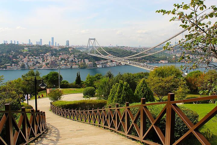 Full Day Istanbul Two Continents in One City Tour image