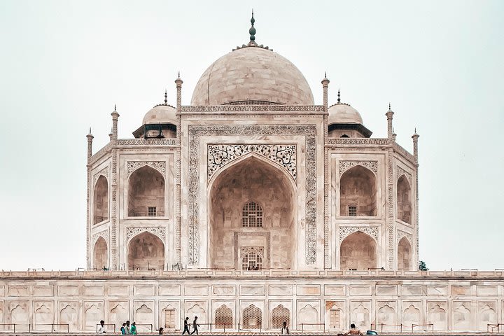 Private Day Tour of Taj Mahal and Agra Fort From Delhi By Car - All Inclusive image