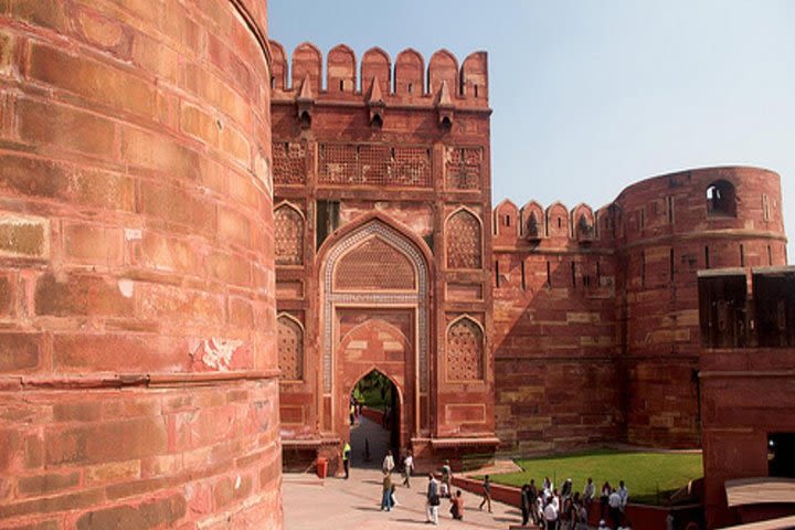 Private Taj Mahal Sunrise and Agra Fort Tour From Delhi image