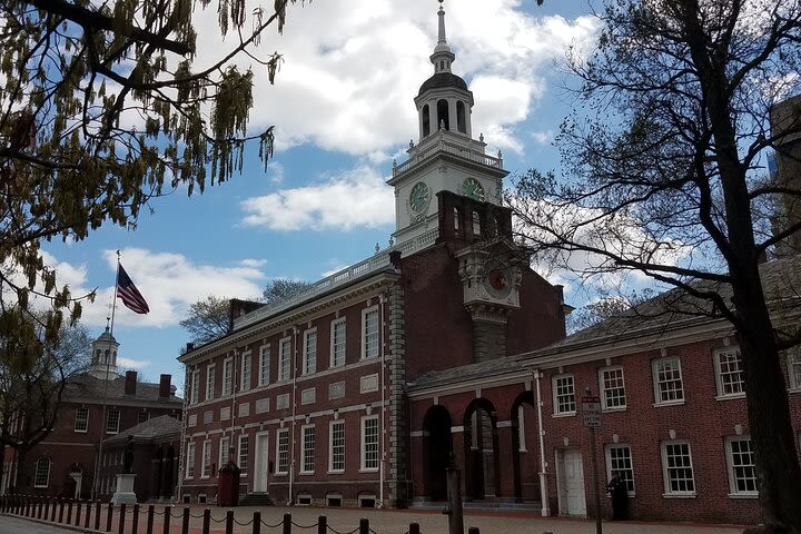 Small-Group Alexander Hamilton Public History Tour in Philadelphia image